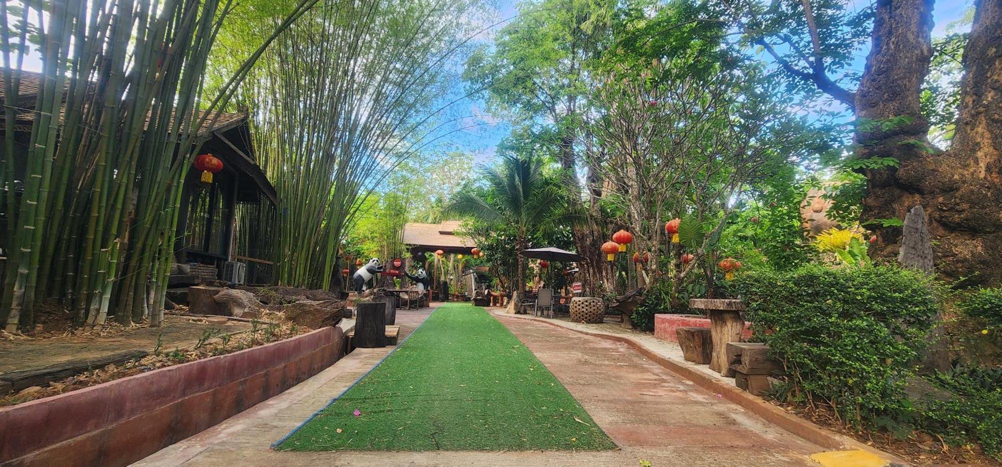 Denchai City Resort เด่นชัยซิตี้ รีสอร์ท Phrae Exterior photo